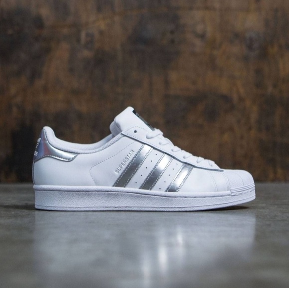 adidas superstar white silver